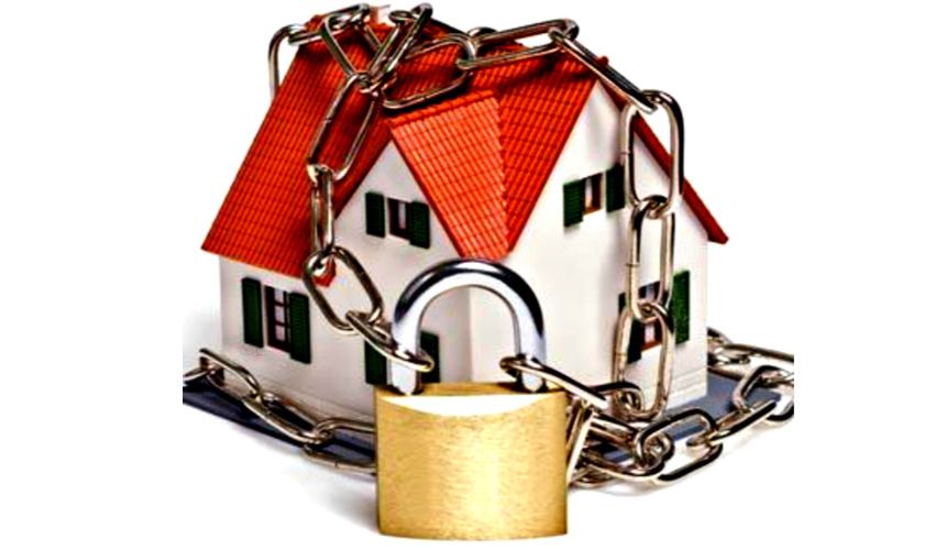 Goed afgesloten achterdeur bij een huis in Mijdrecht Goed afgesloten achterdeur bij een huis in Mijdrecht